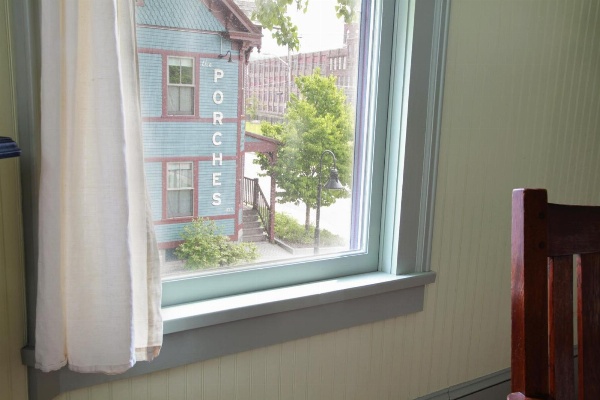 The Porches Inn at Mass MoCA image 4