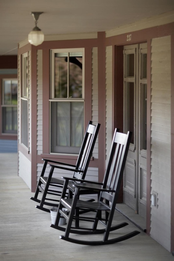The Porches Inn at Mass MoCA image 7
